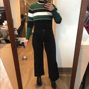 Cropped lightweight turtle neck